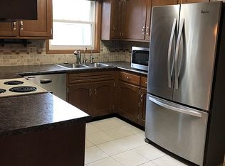 10449 Eby Rd, Fort Wayne, IN 46835