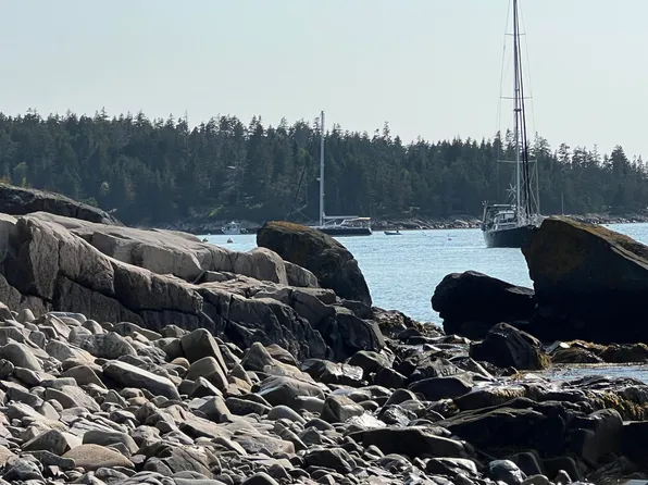 3 Spruce Road, Frenchboro, ME 04635