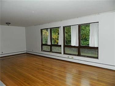 2nd image of 116 Deerfield Dr