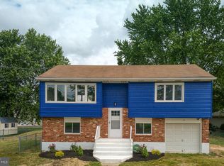 15 Hockamick Rd, Cookstown, NJ 08511