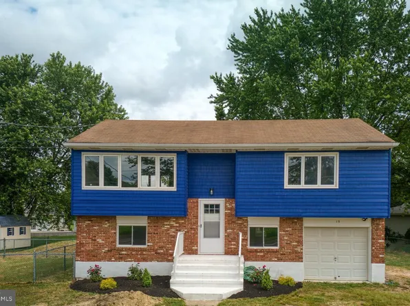 15 Hockamick Rd, Cookstown, NJ 08511