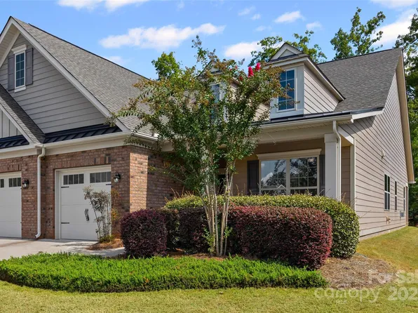 3158 Arches Bluff Cir, Lancaster, SC 29720