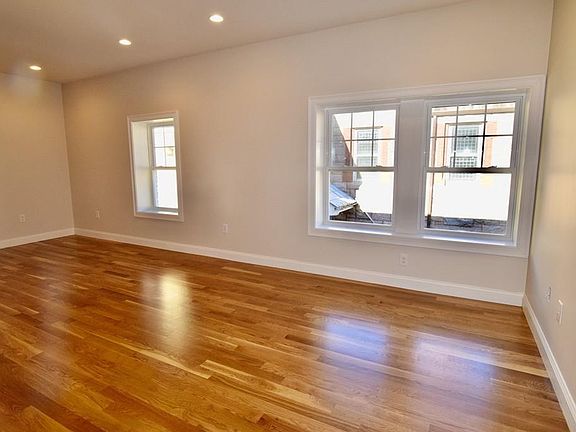 5th image of 601 Washington St Ste 5