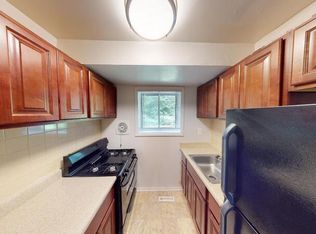 308 N Chapel Gate Ln APT B, Baltimore, MD 21229