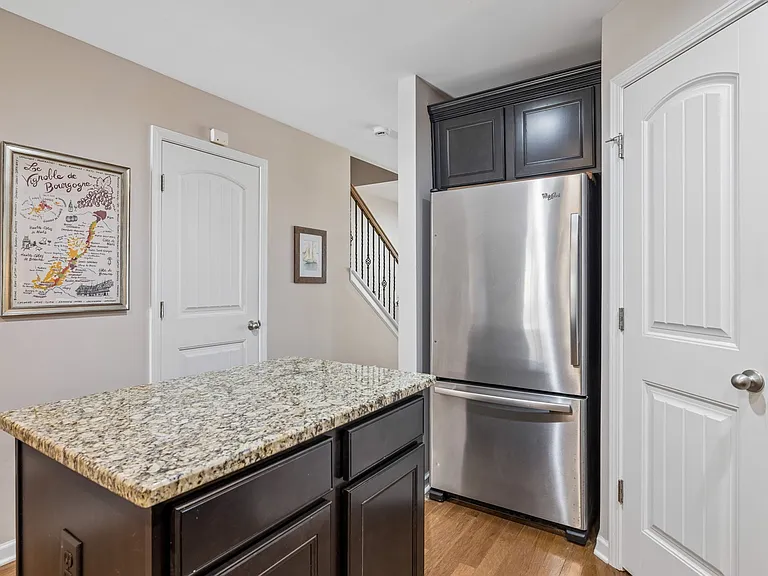 1319 Riverbrook Dr — Photo 17