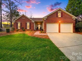 609 Fredricksburg Rd, Matthews, NC 28105