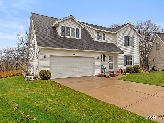 3rd image of 8949 Lenter Dr SE