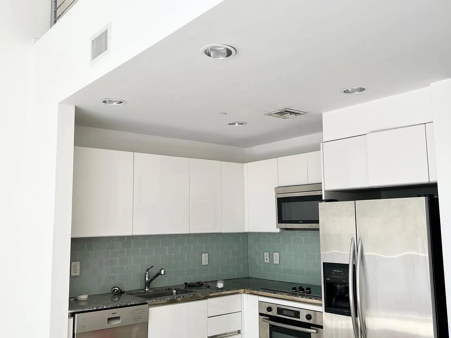 1060 Brickell Ave — Photo 2