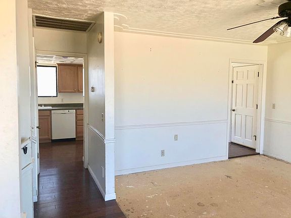 5th image of 3020 S Bloomington Hills Dr