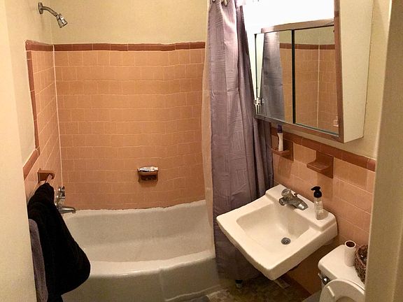 5th image of 1117 N Randolph St APT 403