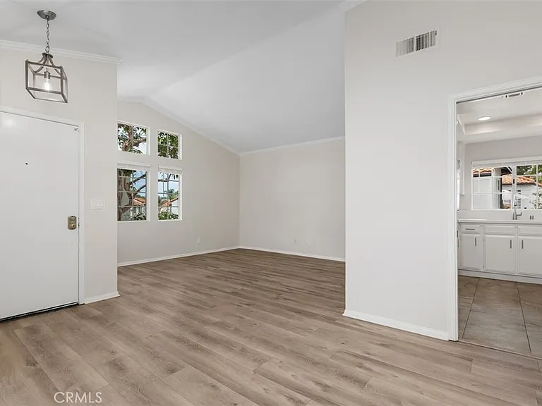 27341 Ryan Dr — Photo 11