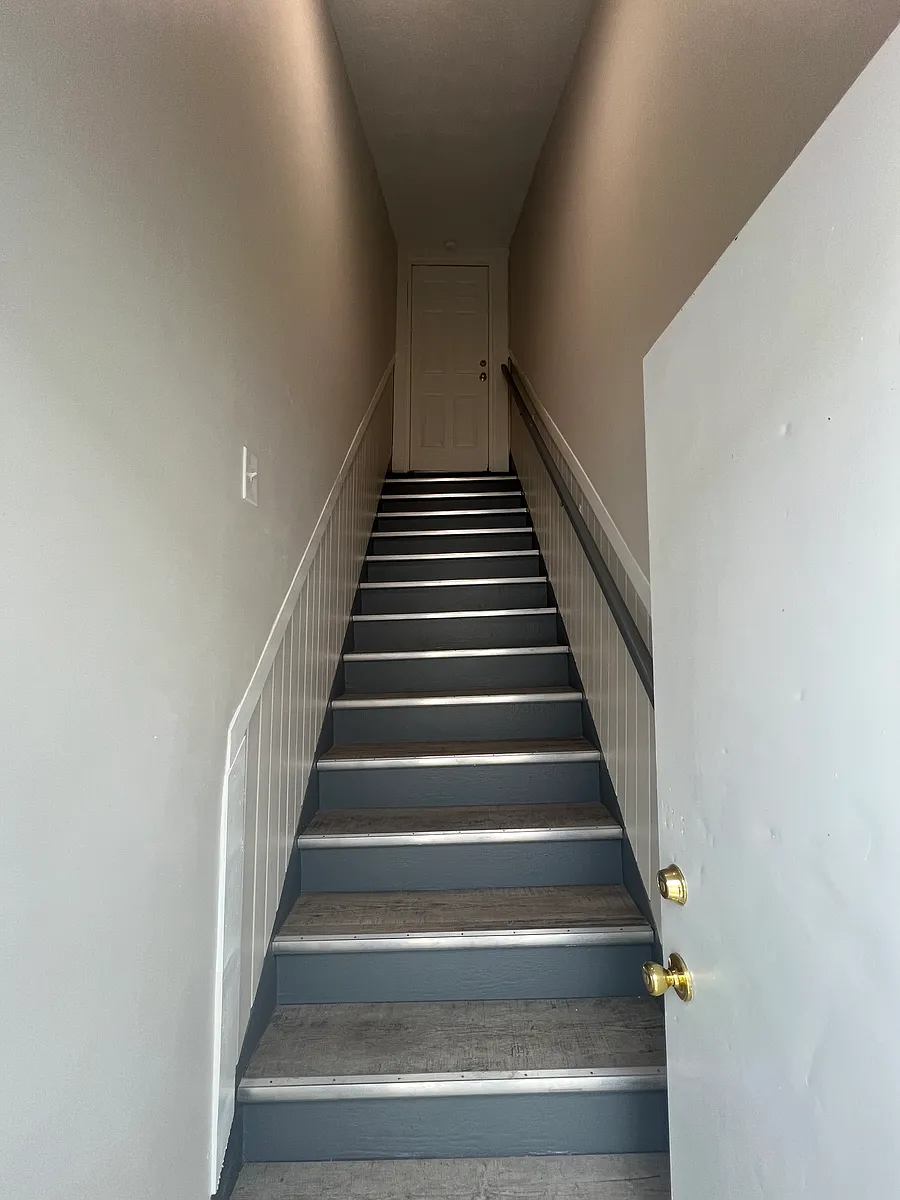 Building Photo - 1867 W 57th St #2