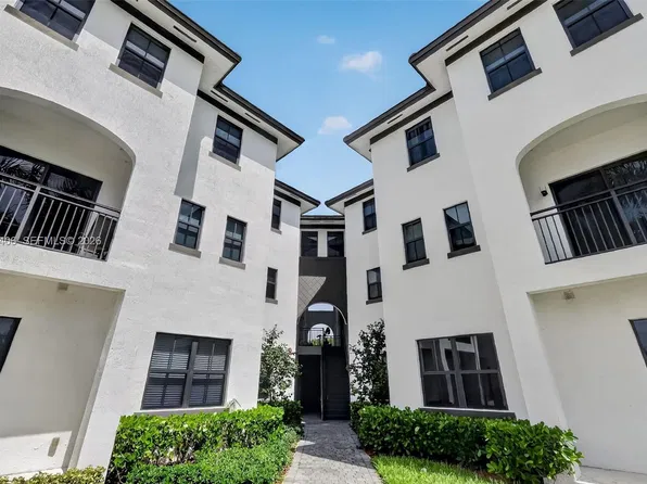 15650 SW 136th St #212, Miami, FL 33196