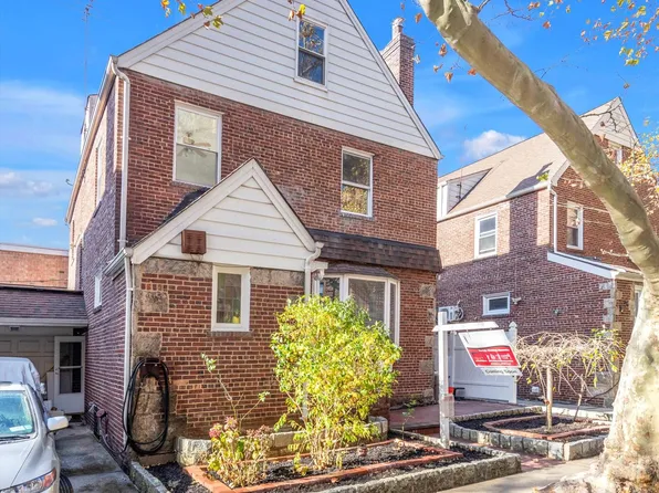 36-20 167th street, Flushing, NY 11358