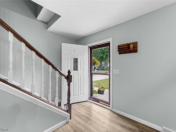3rd image of 7695 Bar Harbour Ln