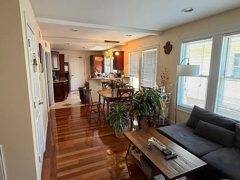 132 Elton St #3 — Photo 9