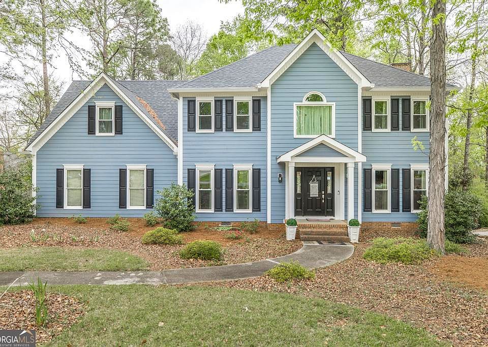 1st image of 305 Rivoli Chase