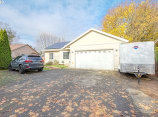 711 River Loop 1, Eugene, OR 97404