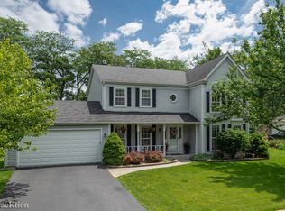 4255 Black Oak Dr, Lisle, IL 60532