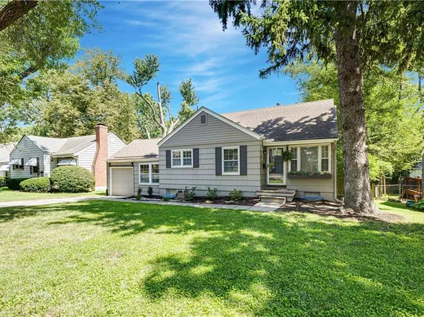 5319 Woodson St, Mission, KS 66202
