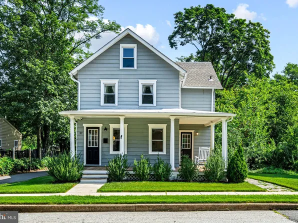 37 Chestnut St, Mantua, NJ 08051