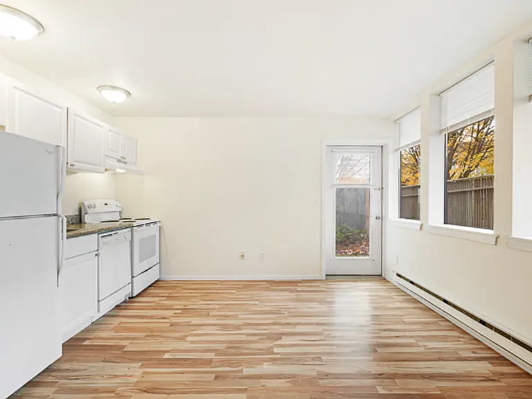 802 N 43rd St — Photo 4