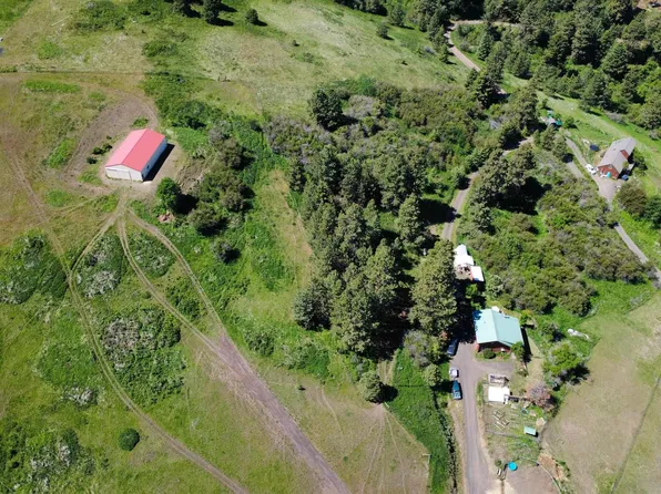 39055 Hilltop Ln, Lewiston, ID 83501