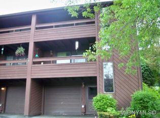13 Sherman Oaks Dr, New Hartford, NY 13413