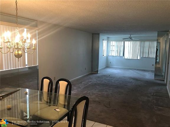 4th image of 10801 W Clairmont Cir #101