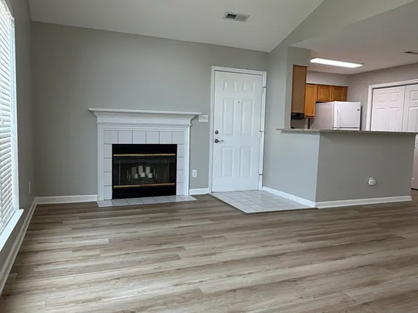 309 Waters Edge Ln, Madison, AL 35758