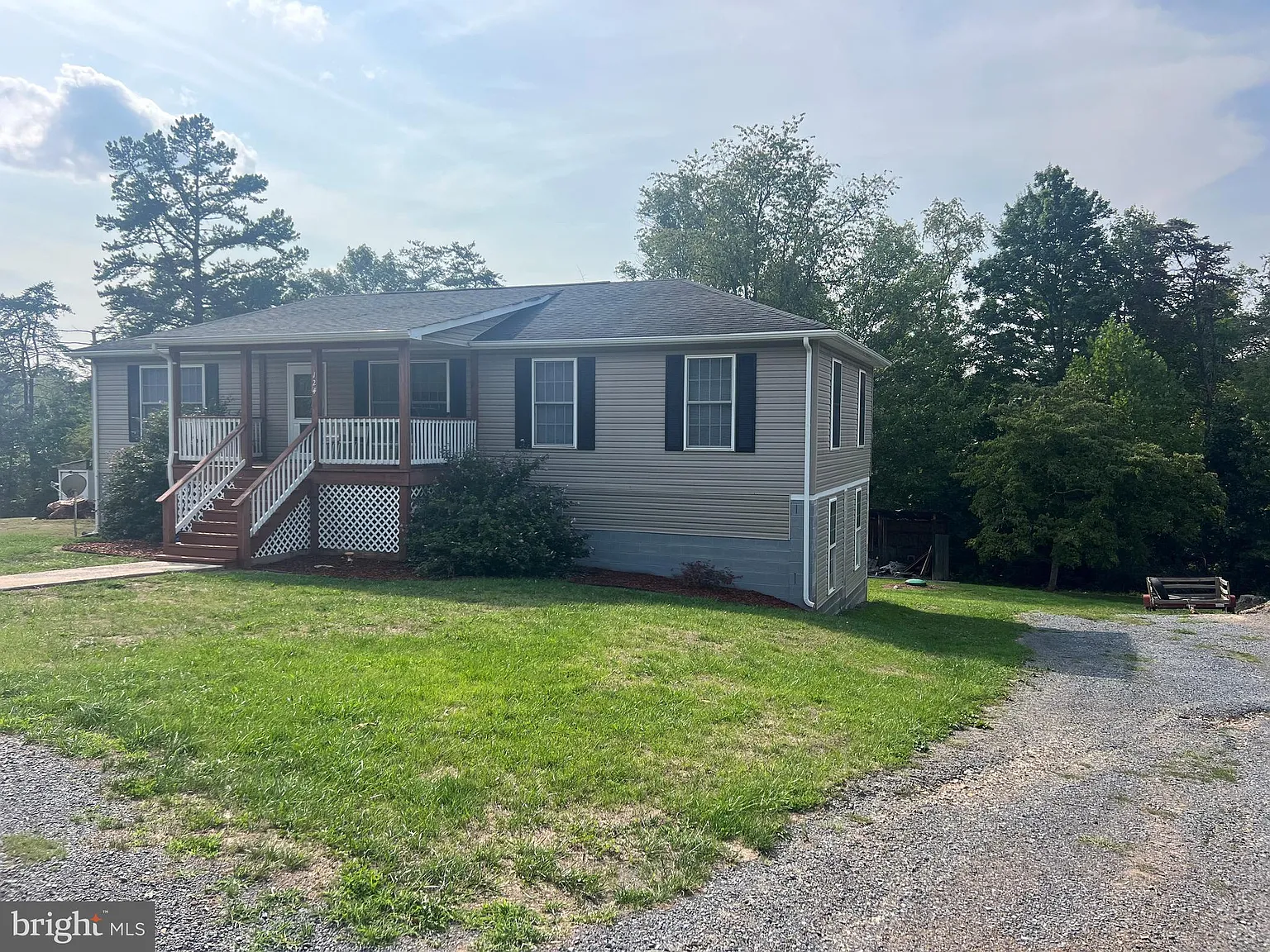 124 Blue Spruce Rd photo 1