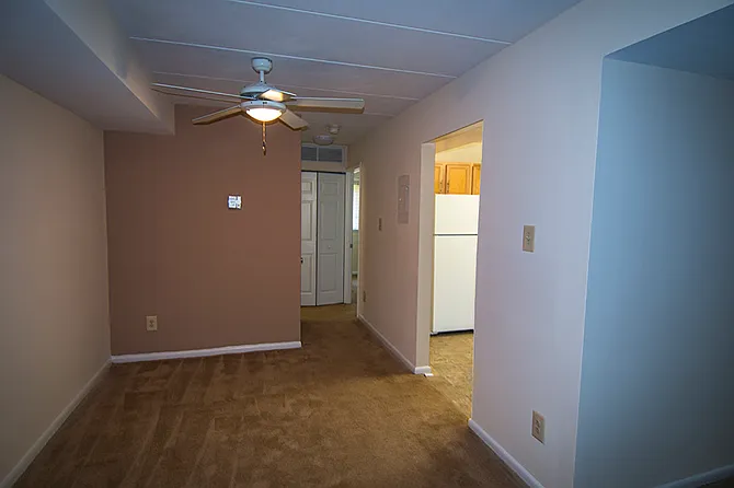 Ashley Apartments — Photo 41