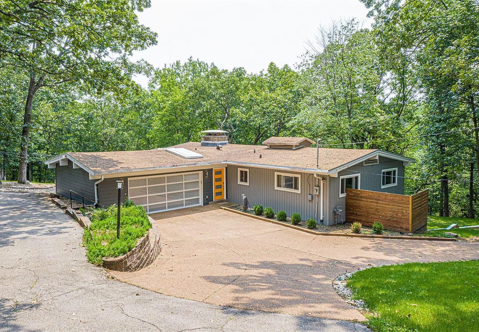 1882 S Signal Hills Dr, Saint Louis, MO 63122 Zillow