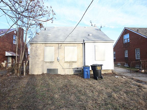 2nd image of 19563 Strasburg St