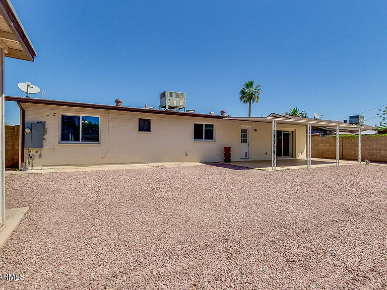 1623 E Del Rio Dr — Photo 14