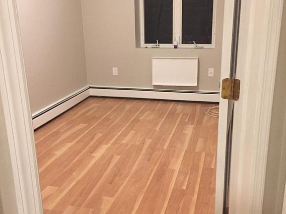 3rd image of 10104 Rockaway Beach Blvd #1