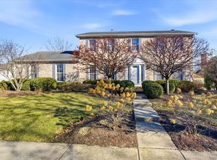 549 Bloomfield Cir, Geneva, IL 60134