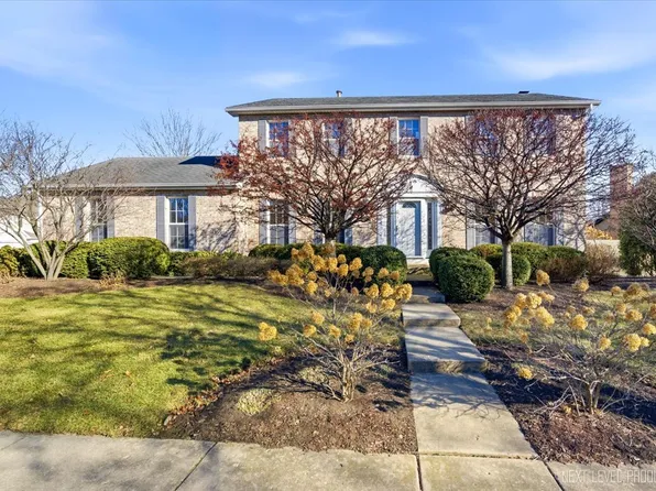 549 Bloomfield Cir, Geneva, IL 60134