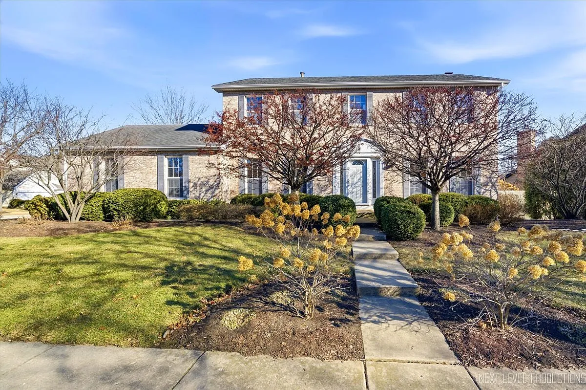 549 Bloomfield Cir photo 1