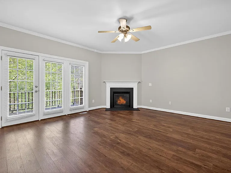 770 Parkside Townes Ct — Photo 14