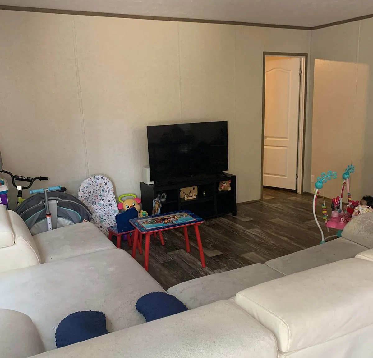 3 bed, 2100 sqft, $2,000 — Photo 4