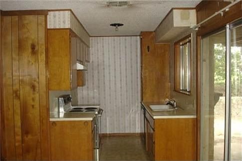 5th image of 3316 Benbrook Dr