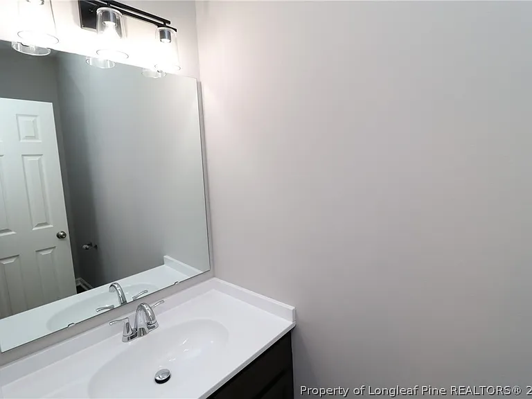 5112 Mabe Dr — Photo 16