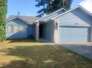 2908 Dover St, Longview, WA 98632