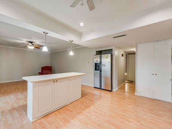 4th image of 1332 Applegate Dr