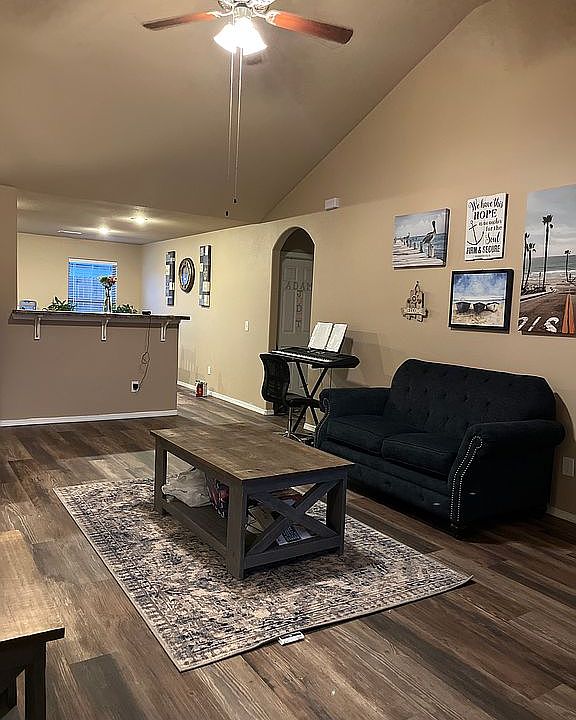 2nd image of 3649 Reynolds Ave