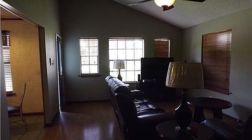 3rd image of 5124 Towering Oaks Ave