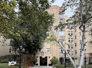 19-31 Lyons Ave #612, Newark, NJ 07112