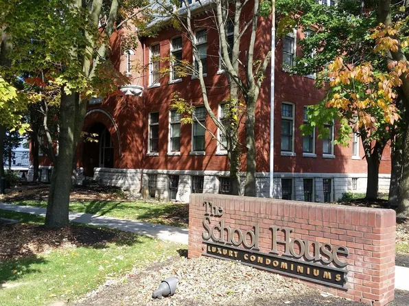 133 W Locust St APT 118, Mechanicsburg, PA 17055