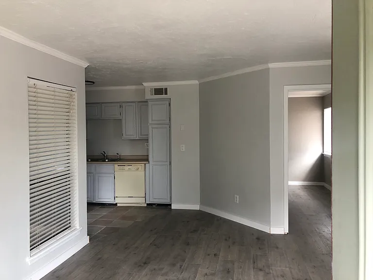 11530 N May Ave #D104 — Photo 23